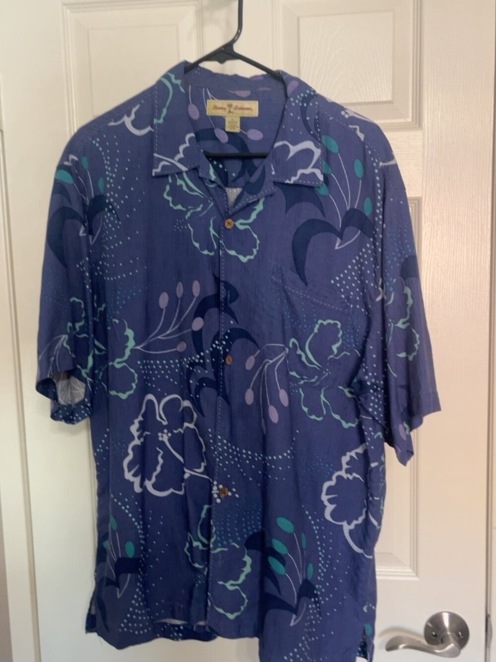 Tommy Bahama Men’s L 100% Silk Blue Hibiscus Hawaiian Shirt